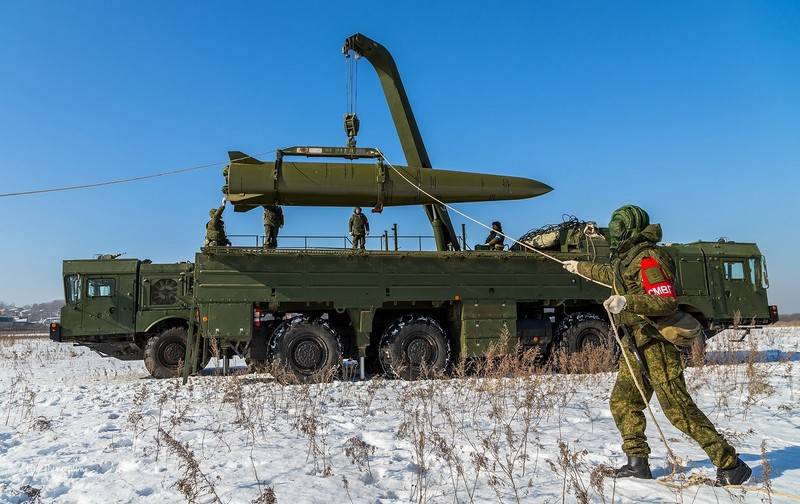 Полторак: Российские "Искандеры" угрожают столице Украины