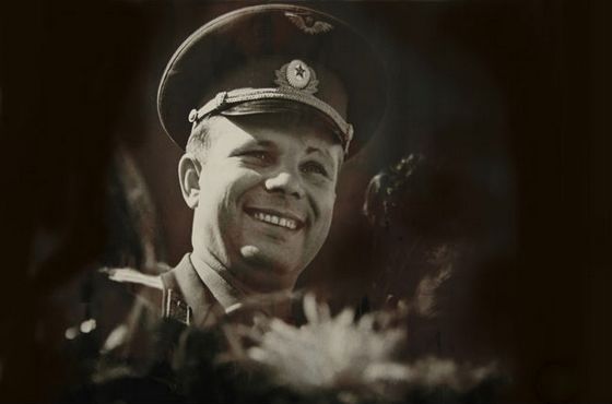 Юрий Гагарин - первый человек, побывавший в космосе