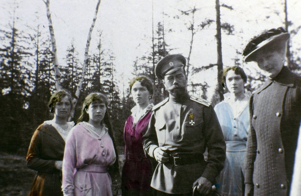 Unique Romanov Family Pictures Coloured By Tsar's Daughters