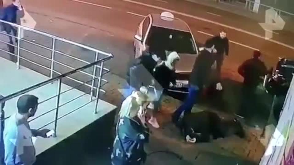 Видео: посетитель расстрелял охранника в ночном клубе в Краснодаре