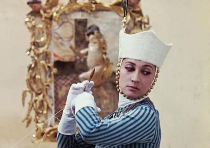 Кадр из фильма *Цвет граната*, 1968 | Фото: kino-teatr.ru Кадр из фильма *Цвет граната*, 1968 | Фото: kino-teatr.ru