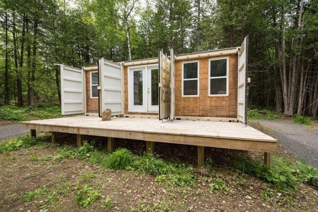 Дом из контейнеров в канадском лесу (6 фото) Дом из контейнеров в канадском лесу (6 фото)