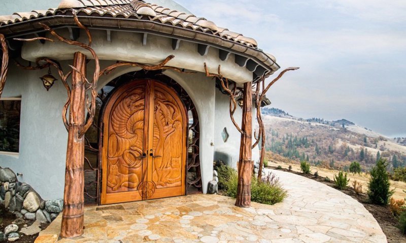 Добро пожаловать в королевство Shining Hand Ranch, Ашленд, штат Орегон Добро пожаловать в королевство Shining Hand Ranch, Ашленд, штат Орегон oregon, властелин колец, дизайн, дом, мир, толкин, фото