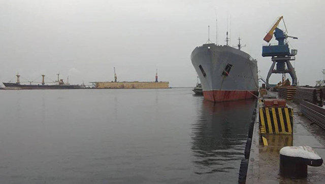 Киев готовится топить иностранные суда в Азовском море, заявили в ДНР. Киев готовится топить иностранные суда в Азовском море, заявили в ДНР.