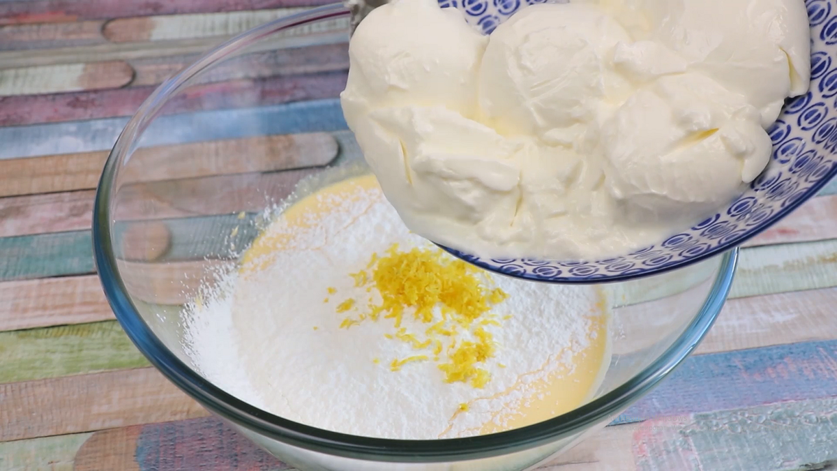 Нежный десерт из йогурта без муки, масла и творога. Воздушное облако!