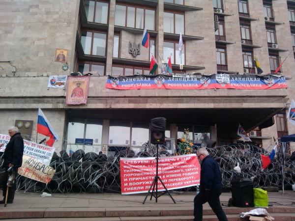 Не тронь меня, получишь по зубам! Русские гуляют. Не тронь меня, получишь по зубам! Русские гуляют.