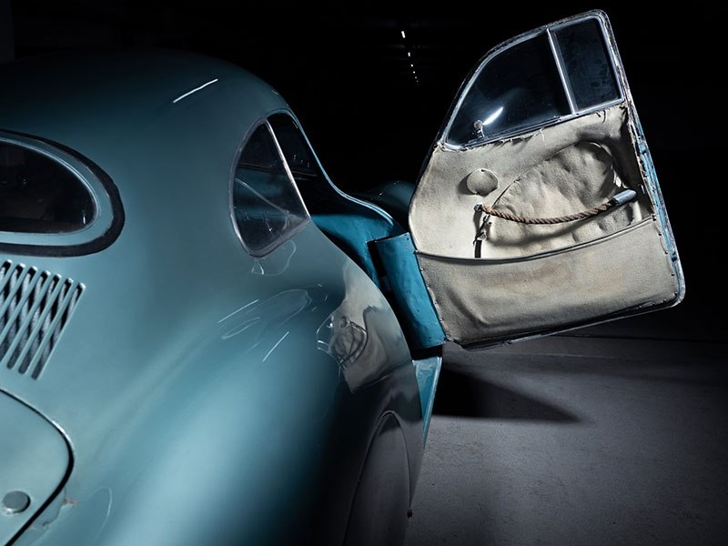 8 раритетных фото самого старого в мире Porsche
