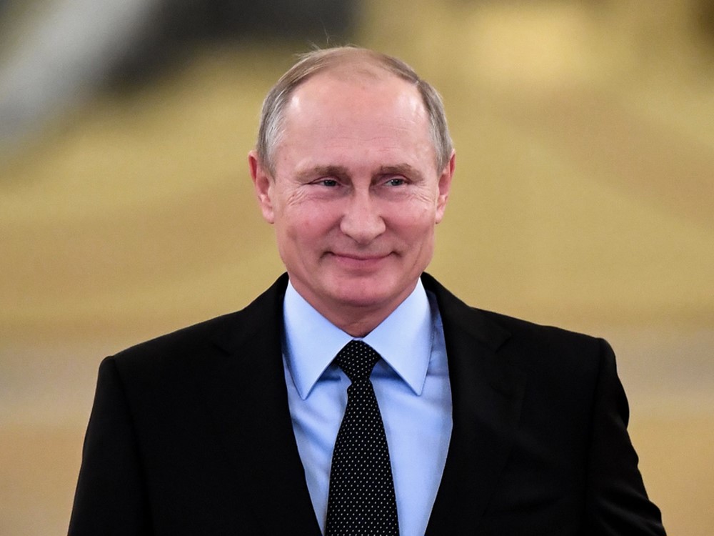 Путин тролит и раздаёт пряники!
