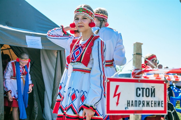 Девочка-мокшанка. Фото: nazaccent.ru. Девочка-мокшанка. Фото: nazaccent.ru.