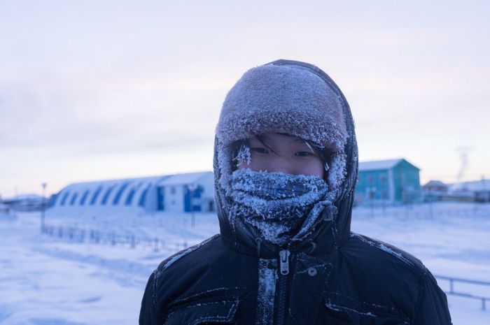 Как живётся за Полярным кругом, где при -60 не замерзают ручьи, а при +30 не тает снег Как живётся за Полярным кругом, где при -60 не замерзают ручьи, а при +30 не тает снег