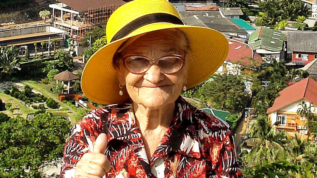 «Ни разу не пила таблетки в путешествиях»: Как знаменитая баба Лена поразила весь мир