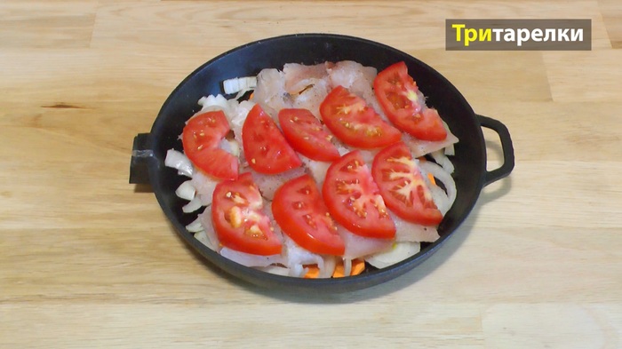 Рыба в духовке с овощами