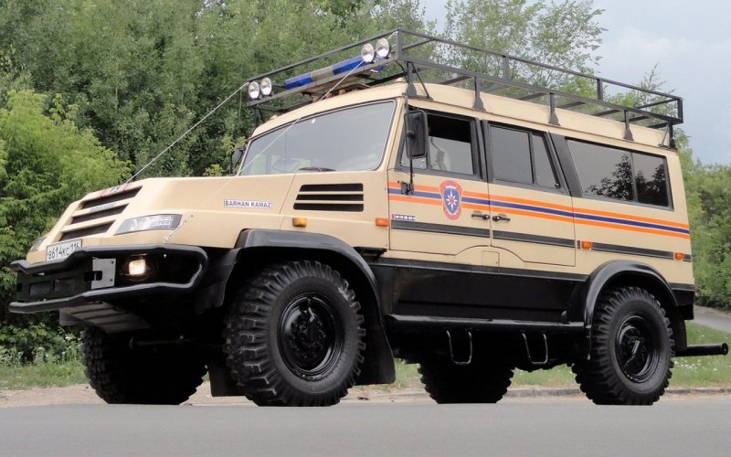 КамАЗ "Бархан": Огромный внедорожник без будущего КамАЗ "Бархан": Огромный внедорожник без будущего авто, автомобили, вездеход, внедорожник, камаз, концепт, прототип, разработки