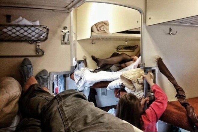 Богини плацкарта: девушки, ради которых можно проехать свою станцию Богини плацкарта: девушки, ради которых можно проехать свою станцию боковушка, девушки, купе, плацкарт, поезд, путешествие, ржд