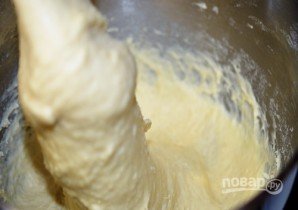 Простые дрожжевые пончики - фото шаг 2