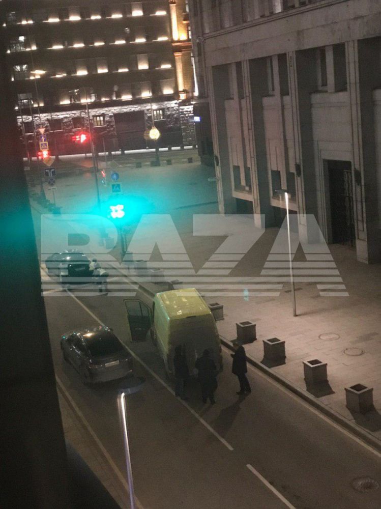 ⚡ В центре Москвы произошла стрельба у здания ФСБ. Главное