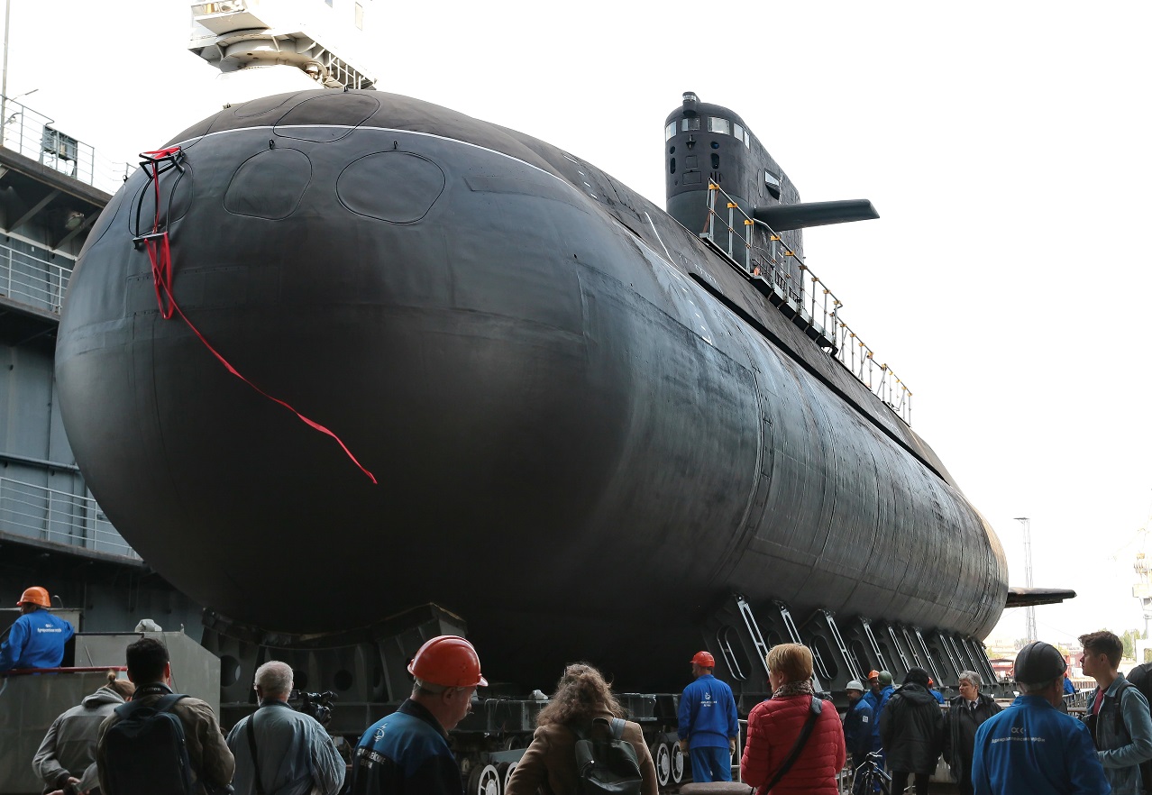 Спущена на воду подводная лодка «Кронштадт» проекта 677