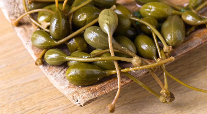 Каперсы — что это такое и с чем их едят