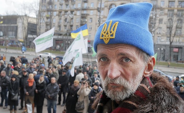 «У нас было все, теперь нет ничего и Томос»: экс-депутат поздравил украинцев с новой «пэрэмогой»