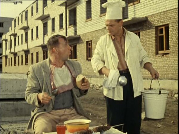 Кадр из фильма «Операция «Ы» и другие приключения Шурика»