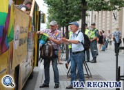 На шествие приехало много представителей ЛГТБ-сообщества из ЕС, которые, по собственному признанию, сочувствуют…