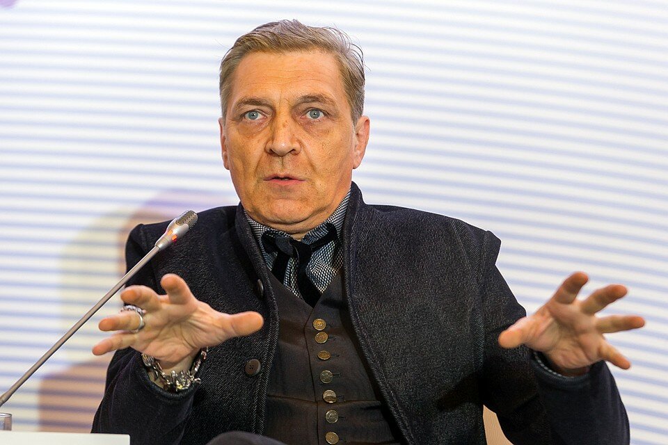 Старик Невзоров нас заметил...