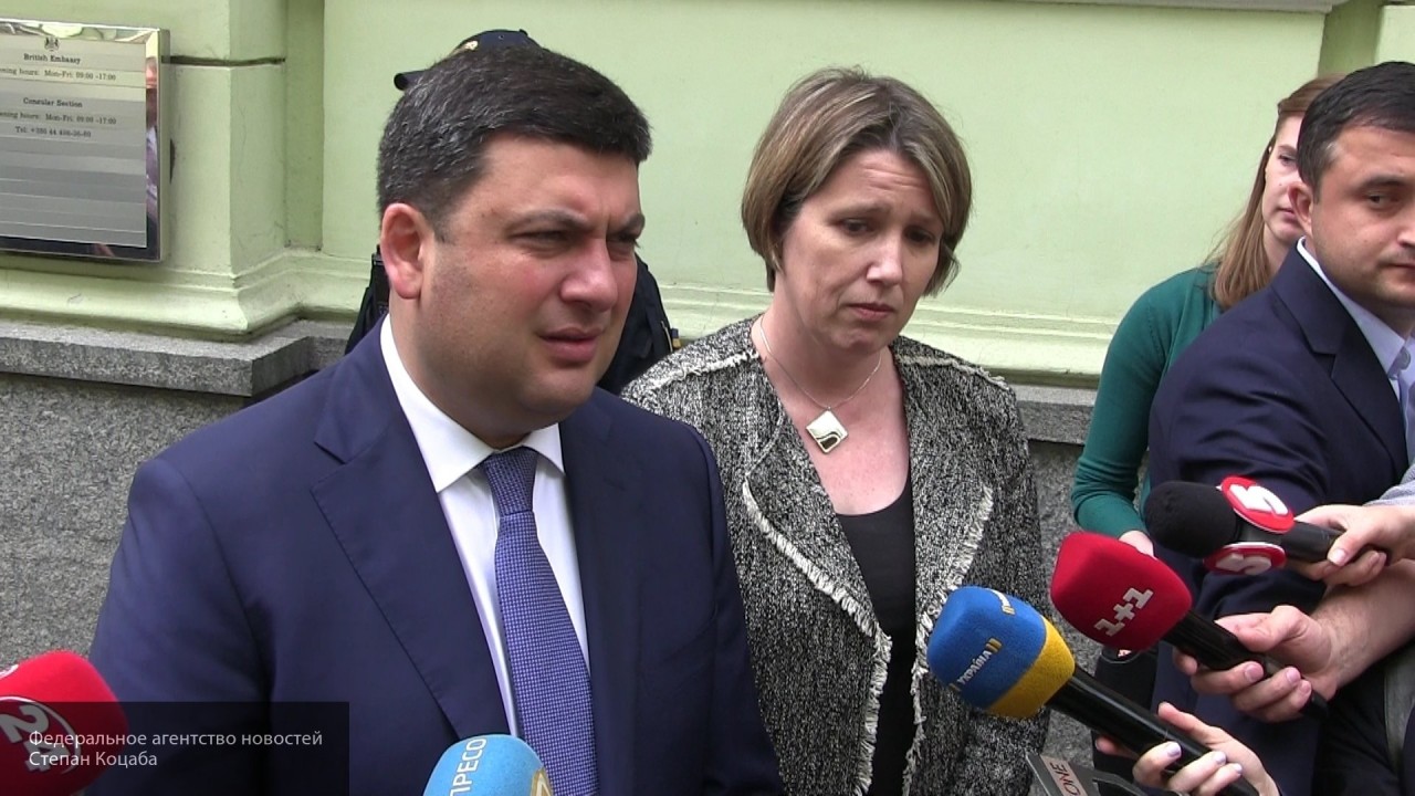 В Крыму посоветовали Гройсману обратиться в психбольницу В Крыму посоветовали Гройсману обратиться в психбольницу