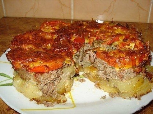792b8aa6d33385fa7eb383e7d8610a82 Сытное и вкусное блюдо к семейному ужину — Картофель под «шубой»