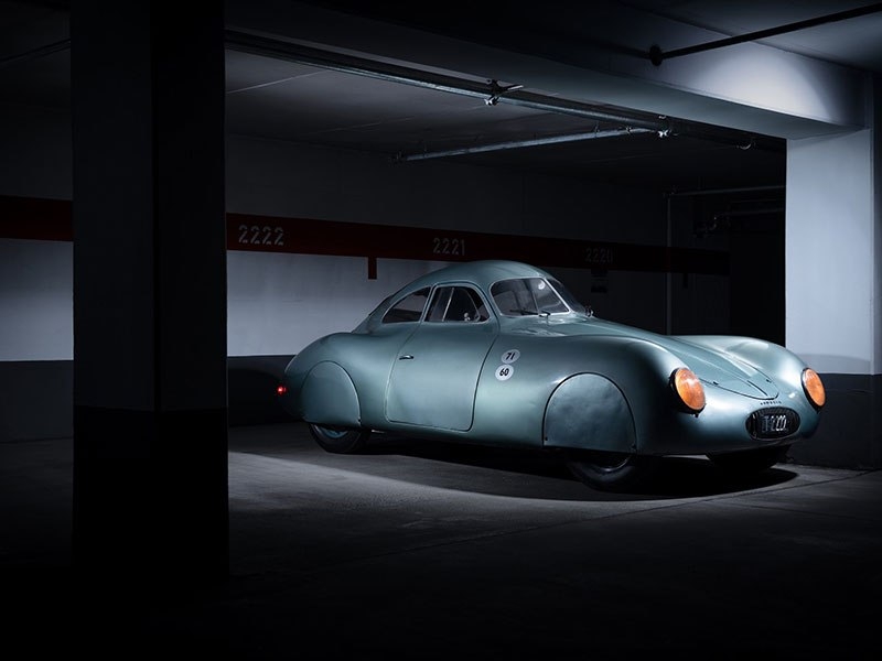 8 раритетных фото самого старого в мире Porsche