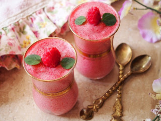 Малиновый мусс из манки