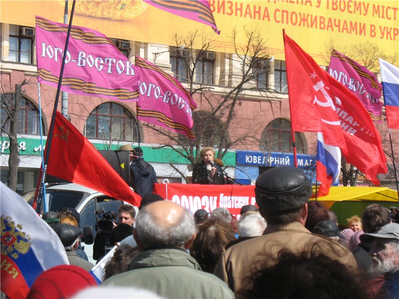 Харьков и Донецк - общий митинг перерастает в антибандеровское восстание