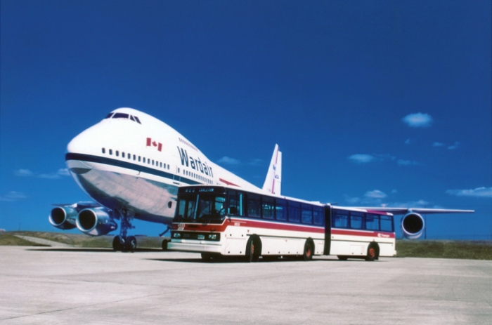 «Почти как Боинг»: американская версия Ikarus 286. «Почти как Боинг»: американская версия Ikarus 286.