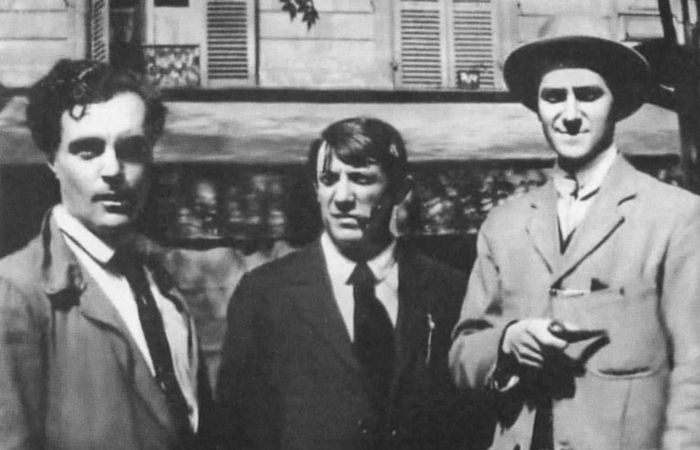 Модильяни, Пикассо и поэт Андре Сальмон./фото: a-modigliani.ru Модильяни, Пикассо и поэт Андре Сальмон./фото: a-modigliani.ru