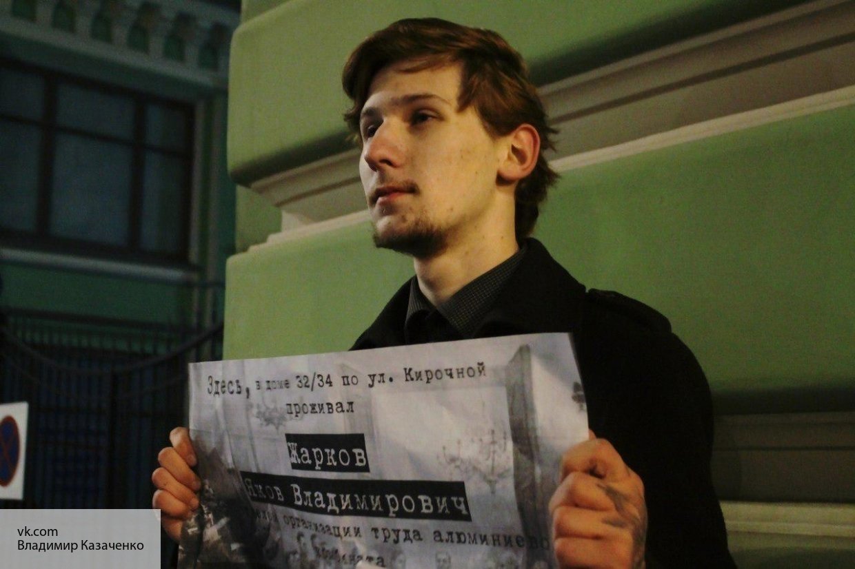 Адвокат предложил закрыть движение «Весна» за оправдание обвиняемого в развратных действиях с 14-летней