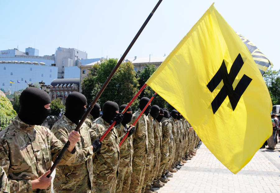 Эксперт: США пытаются создать на Украине фашистское государство для своих нужд Эксперт: США пытаются создать на Украине фашистское государство для своих нужд