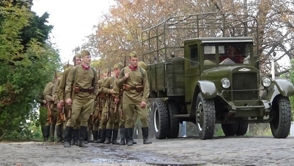 В Севастополе снимают фильм: как русские побеждают немцев В Севастополе снимают фильм: как русские побеждают немцев