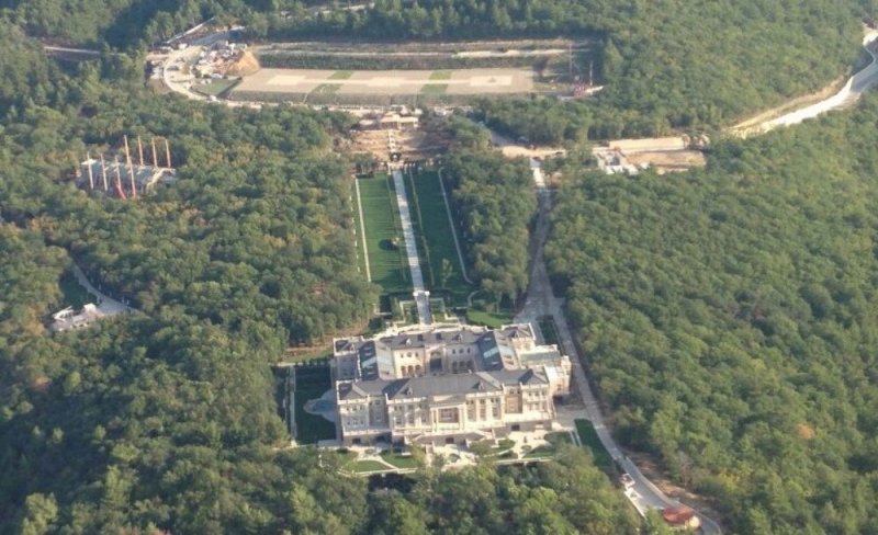 Самая роскошная дача России Самая роскошная дача России
(22 фото)
