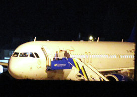 Самолет Аirbus А-320, задержанный в Анкаре, Турция