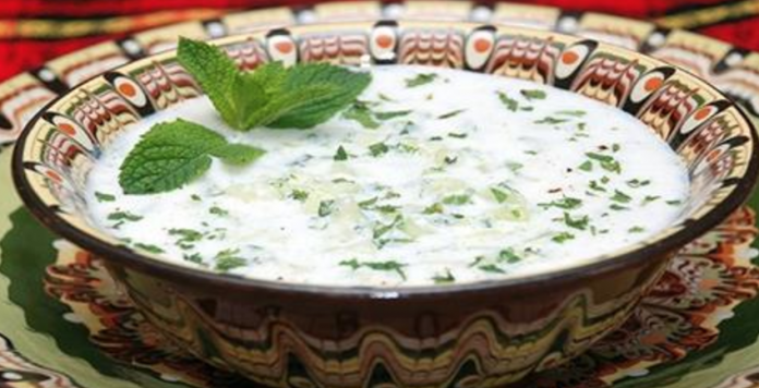 В преддверии лета, отдыха и жары — готовим необычный турецкий суп с огурцами. Освежающий, тонизирующий и очень сытный