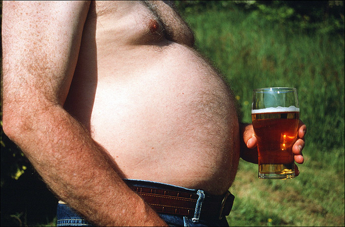 Ученые: "пивной" живот появляется не из-за пива