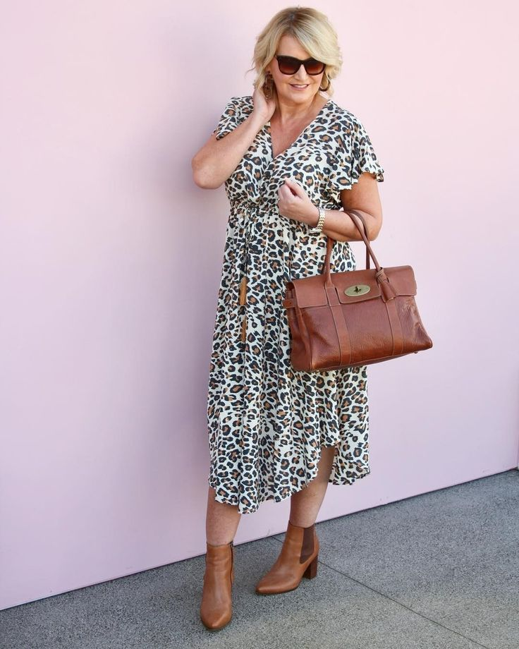 Женщина 60+ в летнем платье – вы понравитесь не только себе, но и окружающим