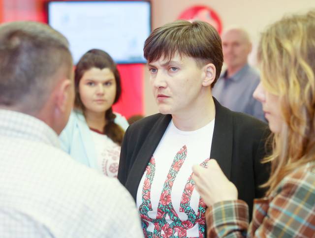 Савченко отказалась от ДНК-экспертизы и идентификации ее голоса