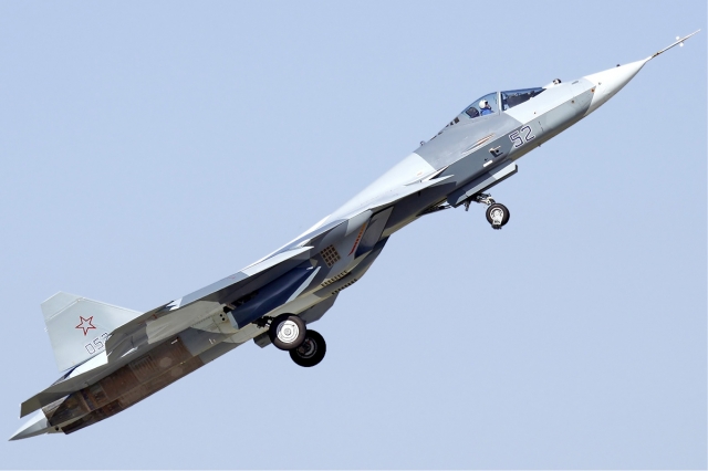 Многоцелевой истребитель Су-57