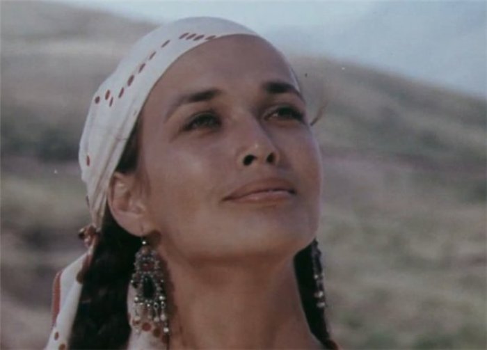 Кадр из фильма *В стремнине бешеной реки*, 1980 | Фото: kino-teatr.ru Кадр из фильма *В стремнине бешеной реки*, 1980 | Фото: kino-teatr.ru