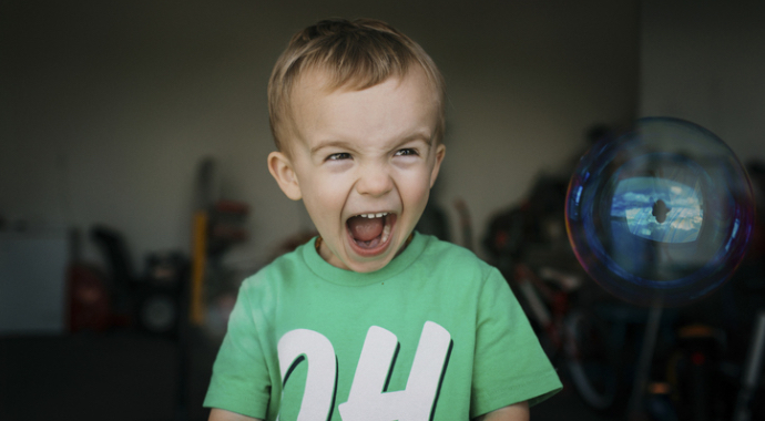 Ребенок злится — как правильно реагировать