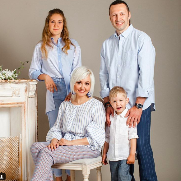 Василиса Володина показала семейное фото