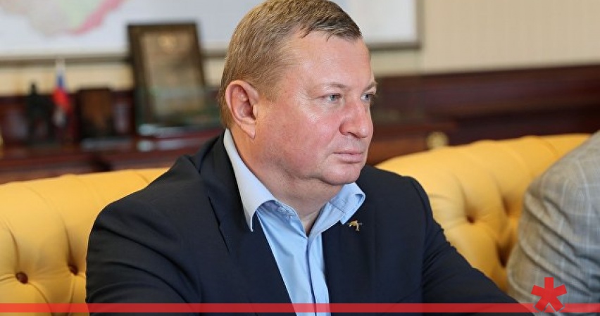 Аксенов уволил главу Минтранса РК Аксенов уволил главу Минтранса РК