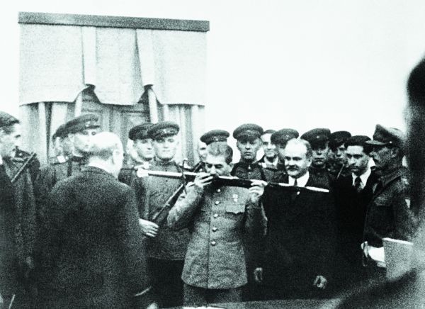 75 лет назад. Меч Сталинграда 75 лет назад. Меч Сталинграда