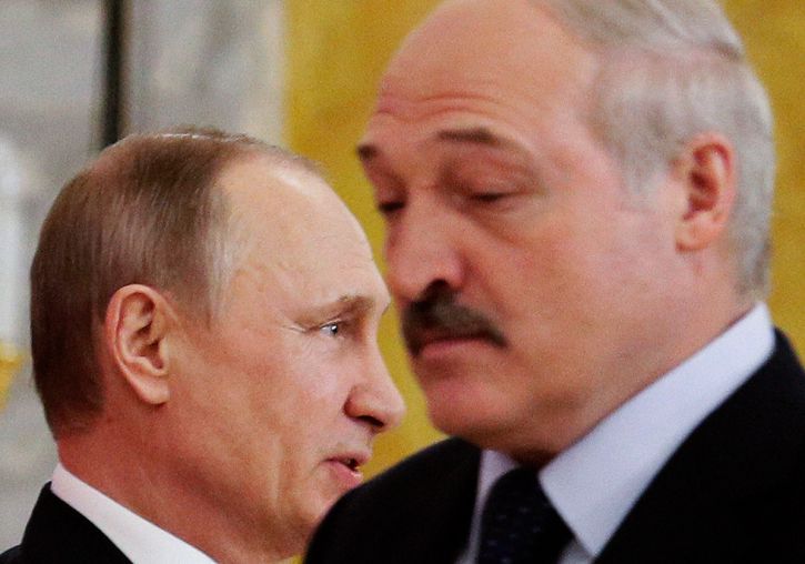 Путин отказался общаться с Лукашенко после парада Победы. Тот сорвался и уехал в Минск Путин отказался общаться с Лукашенко после парада Победы. Тот сорвался и уехал в Минск