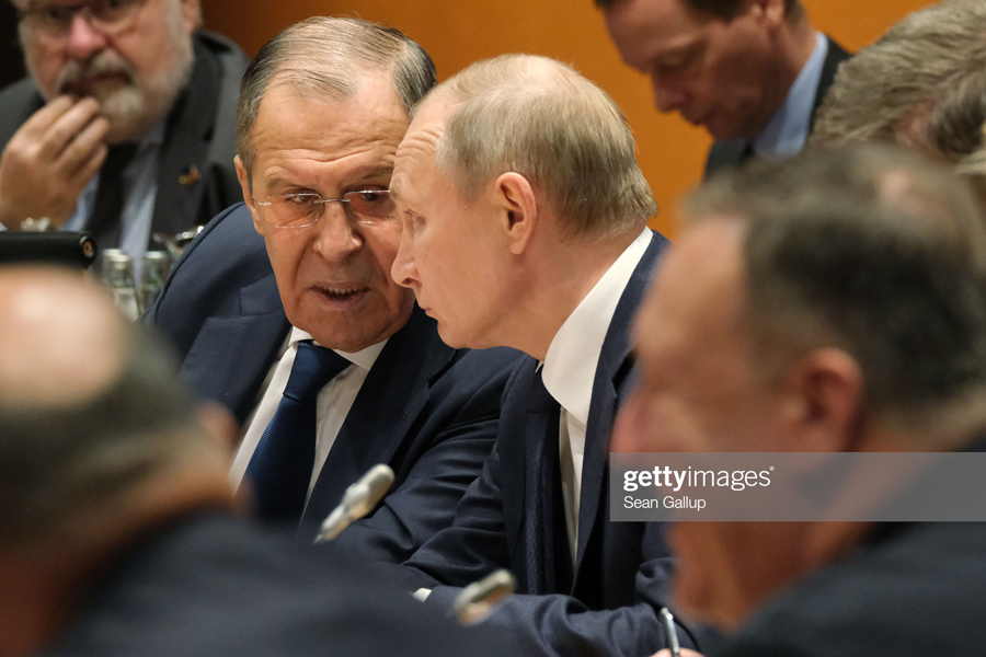О том, как Владимир Путин расколол и нагнул сверхдержаву